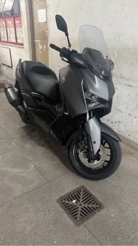 Xmax 300 2027 único dono!
