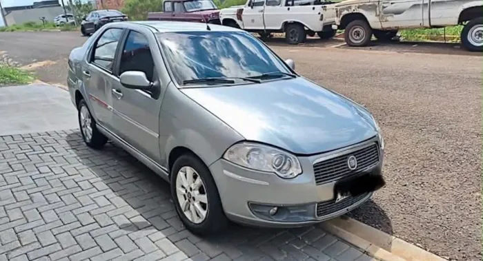 Fiat Siena Essence Dualogic 1.6 Flex 16V 4P 2011