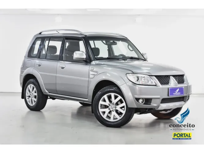 Mitsubishi Pajero TR4 2.0 Flex 16V 4X2 Mec. 2012