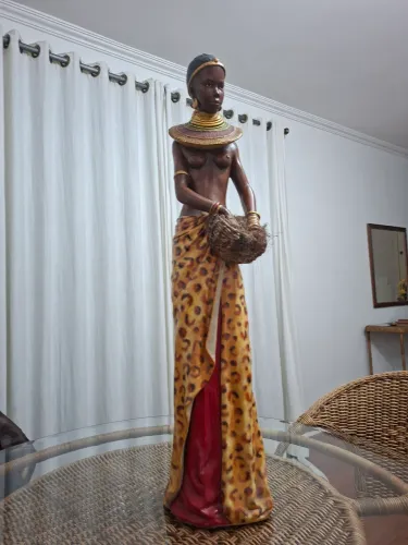 Estátua Deusa africana