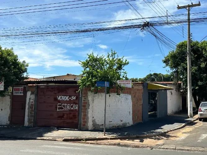 OPORTUNIDADE COMERCIAL EM ESQUINA ESTRATÉGICA, Terreno com 270m² (10x27)