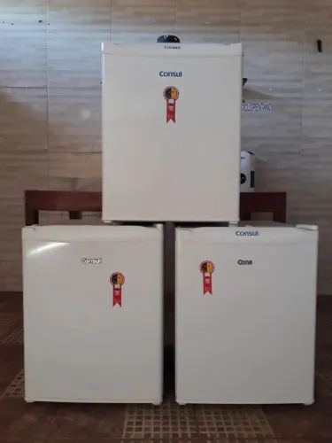 Frigobar cônsul 80 litros 220V