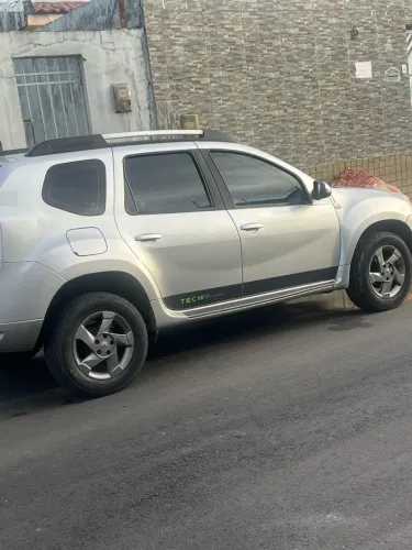 Renault Duster Dynamique 2.0 Hi-flex 16V Aut. 2013