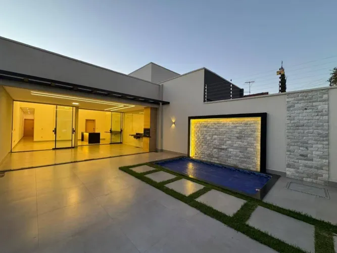 Casa com 3 Quartos e 3 Suítes no Recreio Panorama com Piscina e Churrasqueira. Próximo ao