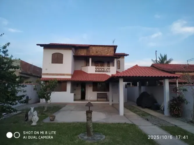 bela casa de 4 quartos