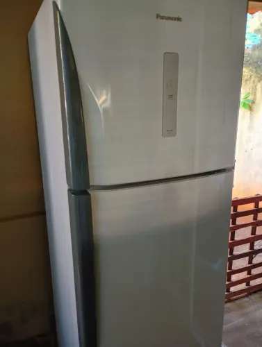 Vende se geladeira Panasonic pra arrumar * watts pra contato
