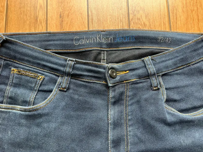 BERMUDA MASCULINA JEANS CALVIN KLEIN
