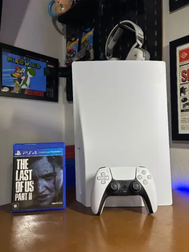 PS5 Fat Física 825GB + The Last Of Us II + Impecável