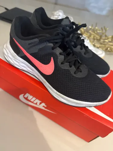 Tênis Nike original Feminino,tam 36/37