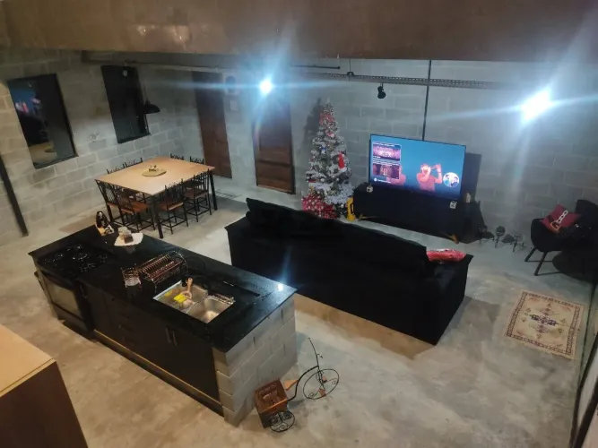 Chácara com 2 Casas Estilo Fazenda e Industrial 1000m² Serra da Mantiqueira