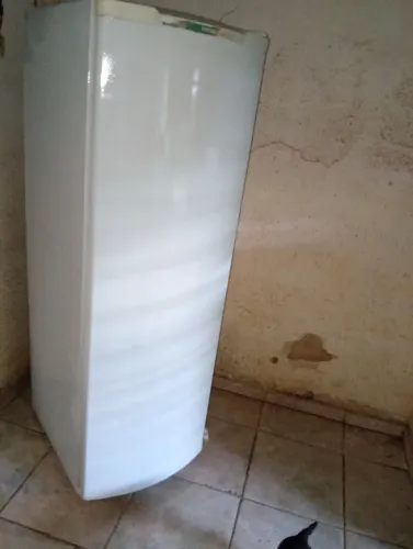 Vd está geladeira Consul degelo gelando muito bem