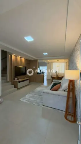 SOBRADO à venda, 3 quartos, 1 suíte, 2 vagas, GRAND VILLE - Uberlândia/MG