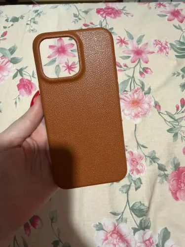 Capa IPhone 15 Pro Max Marrom com Textura