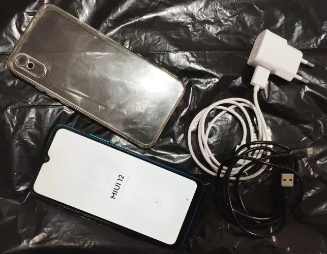 Telefone Celular Xiaomi 9A Verde 64g C/ capa e carregador (recém formatado 100%)