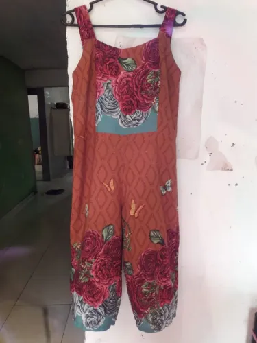 Macacão tam MG 