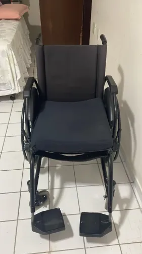 Cadeira de Rodas Dobrável de Alta Resistência + Almofada de Assento