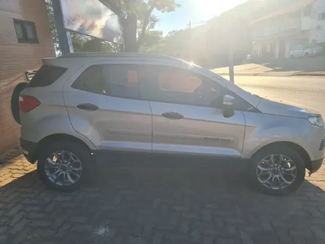 Ford Ecosport Freestyle 1.6 16V Flex 5P 2015