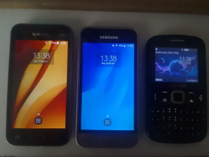 2 Smartphones e 1 Celular