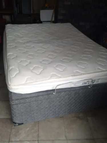 cama. casal  com. bau