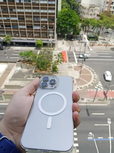 iPhone 16 pro Max(semi novo) acompanha cabo e caixa 
