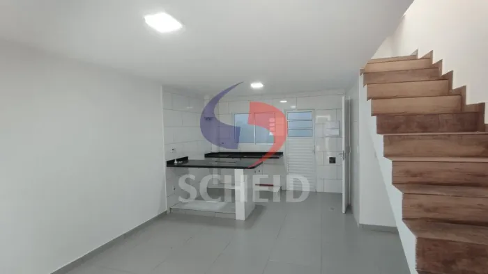 Casa em condomínio para locação com 3 quartos na região do Campo Grande.