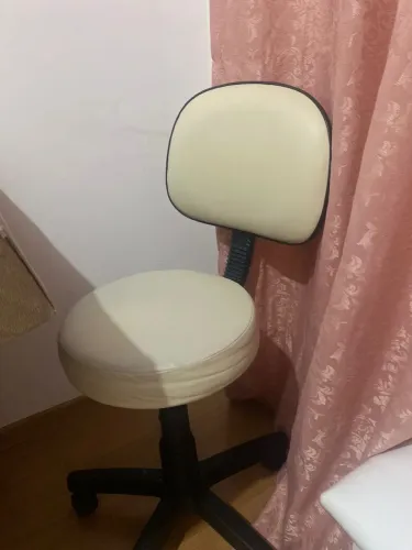 Cadeira de estética ?