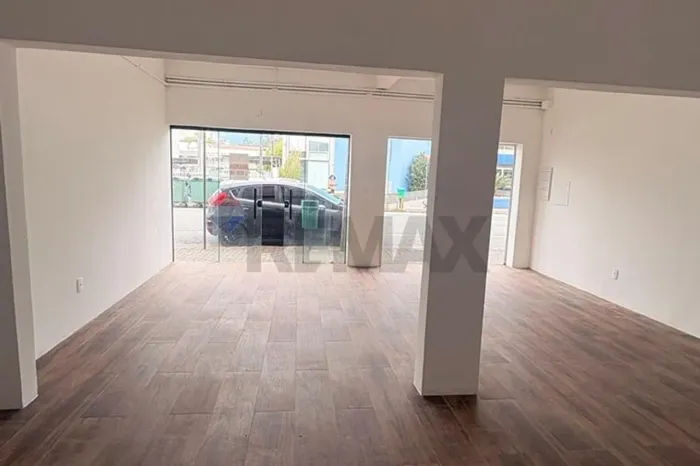"Loja Comercial no Centro de Jaraguá do Sul"