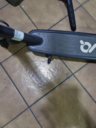 Patinete elétrico autonomia de 8km com uma carga 