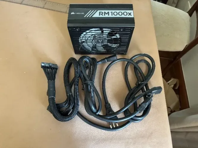 Fonte Corsair RM1000X Impecável