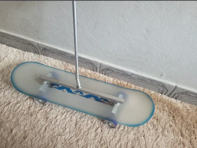 Lustre pendente skate vidro e metal