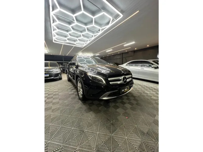 Mercedes-Benz GLA 200 Vis. Black ED. 1.6 TB 16V Aut. 2016