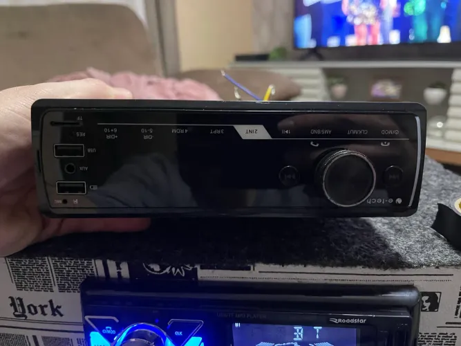Rádio automotivo 