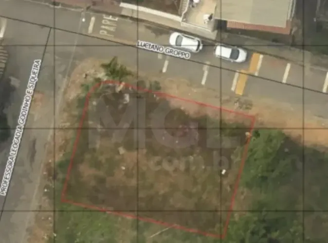 Lote com 360,00m² esquina com a Rua Sete no Bairro Jardim Inês Groppo