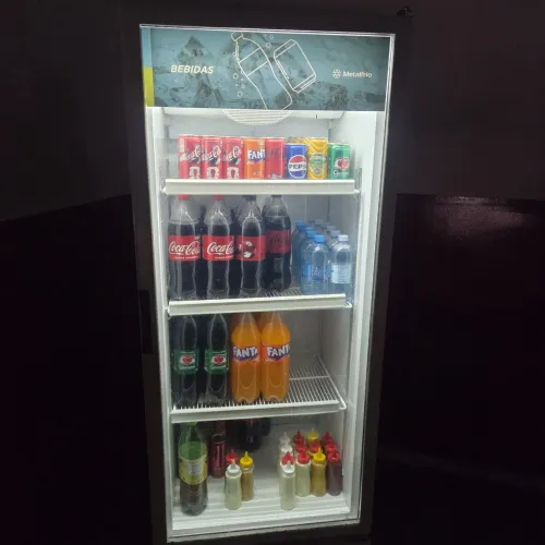 Expositor Vertical Metalfrío VB40 430L - 127V (Apenas 9 Meses de Uso + Nota Fiscal)