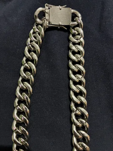 Colar de Aço Cravejado 