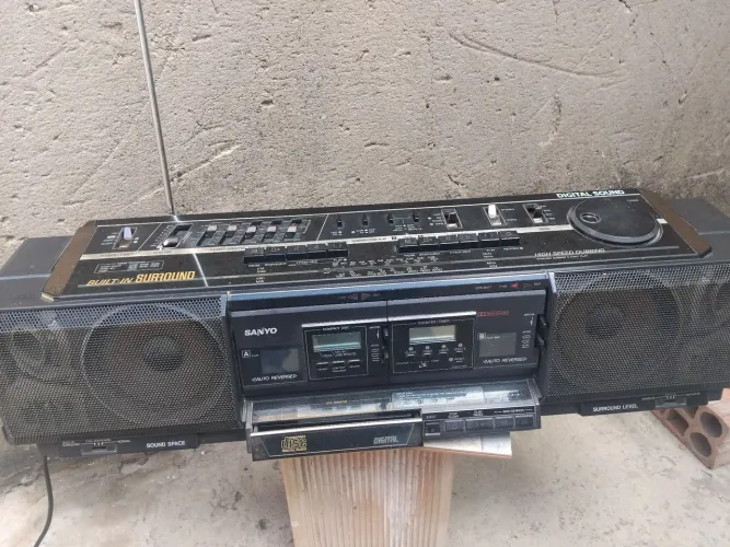 Radio gravador sanyo 