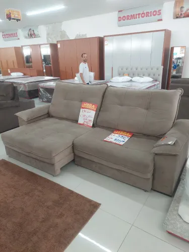 Vendo um sofá semi novo, pois irei viaja para fora volta pra cidade Natal. Nota fiscal.