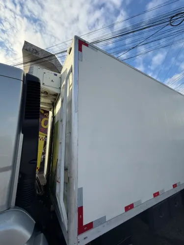 VENDO CÂMERA FRIA 12 PALETES PARA CAMINHÃO TOCO