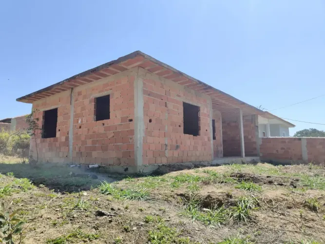 Imóvel para venda tem 80 metros quadrados com 2 quartos em Jardim - Saquarema - RJ
