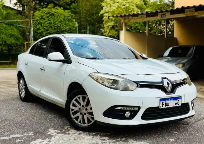 Renault Fluence Sed. Dynamique 2.0 16V Flex Aut. 2015