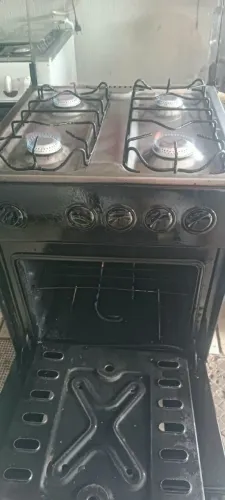 Fogão Preto 4 Bocas Esmaltec