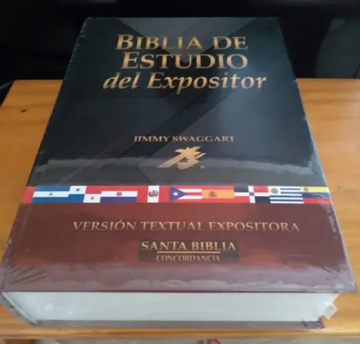 Biblia De Estudio Del Expositor. Jimmy Swaggart