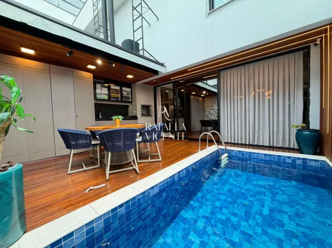 Casa à venda no bairro América - Joinville/SC