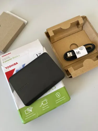 HD Externo Toshiba 1TB Canvio Basics Preto - Novo