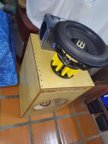 Subwoofer FB 5.000w neodimio+caixa