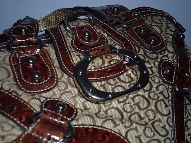 BOLSA GUESS MARROM VINTAGE
