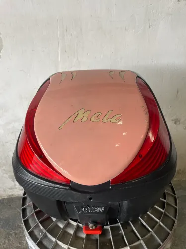 Baú e suporte completo