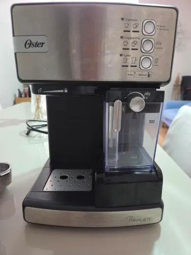 Cafeteira Expresso Oster PrimaLatte - Inox/Prata
