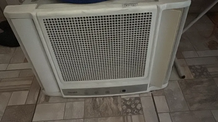 Ar condicionado cônsul 7500 - 220v com controle
