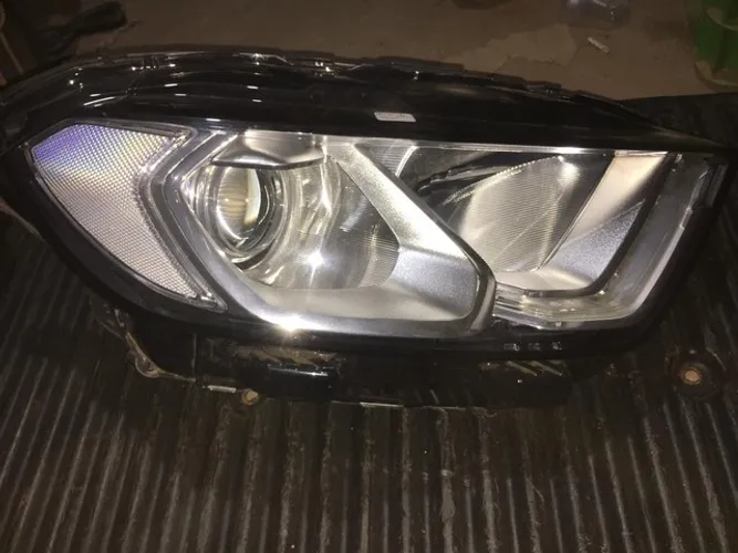 Eco sport 2018 farol direito 